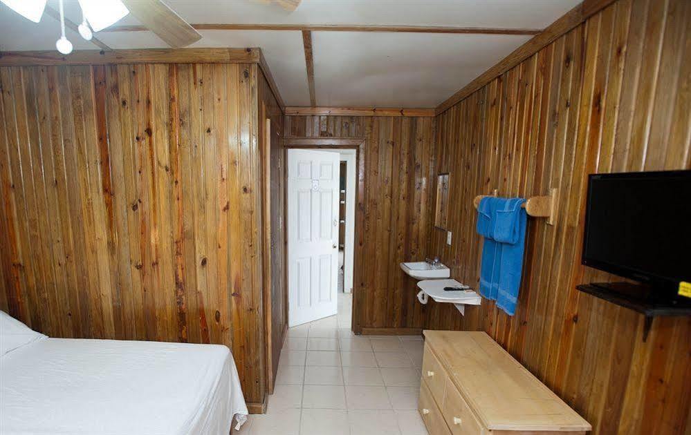 Pedro'S Hotel & Inn ซานเปโดร ภายนอก รูปภาพ