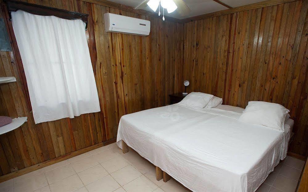 Pedro'S Hotel & Inn ซานเปโดร ภายนอก รูปภาพ